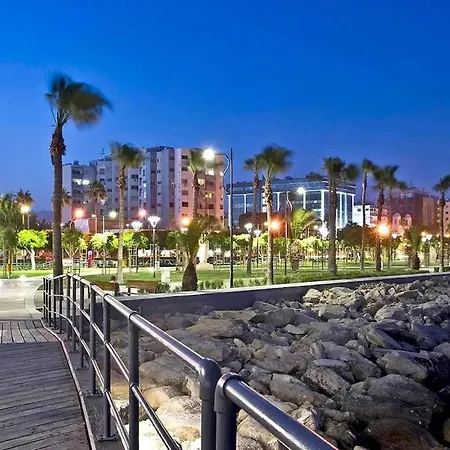 Sea Front & Center, Amazing Sea View Διαμέρισμα *